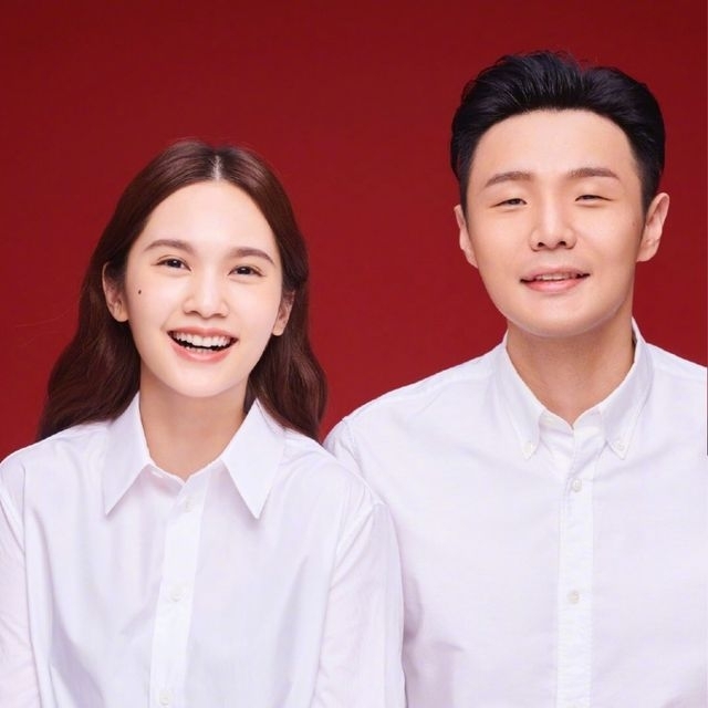 楊丞琳與李榮浩宣布喜訊時的登記照