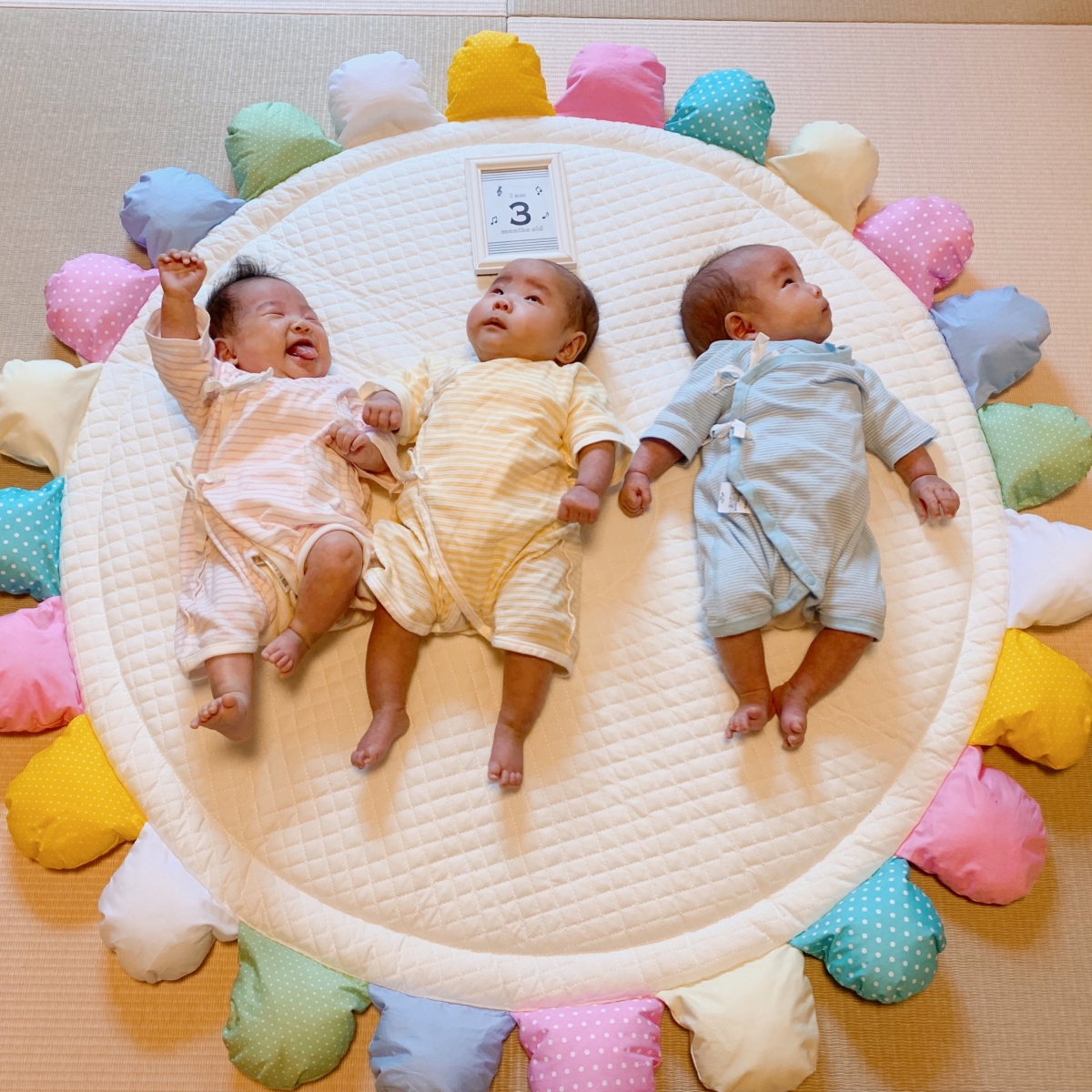 育有3胞胎是一份特殊體驗。