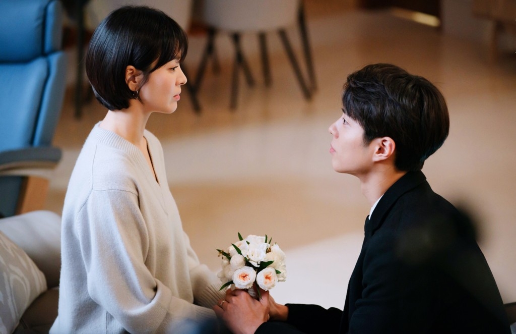 展現適當的崇拜及認同是感情的調味劑。