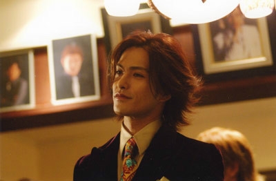 日本男星北村一輝在日劇版的《夜王》中，飾演人氣角色「聖也」。