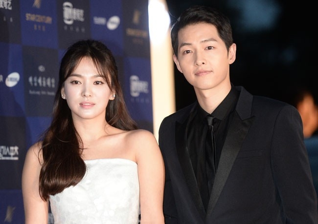 宋仲基在劇播出期間與宋慧喬爆出離婚