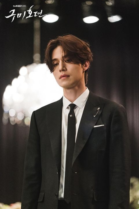 李棟旭近年演出較多創新題材的戲劇作品。