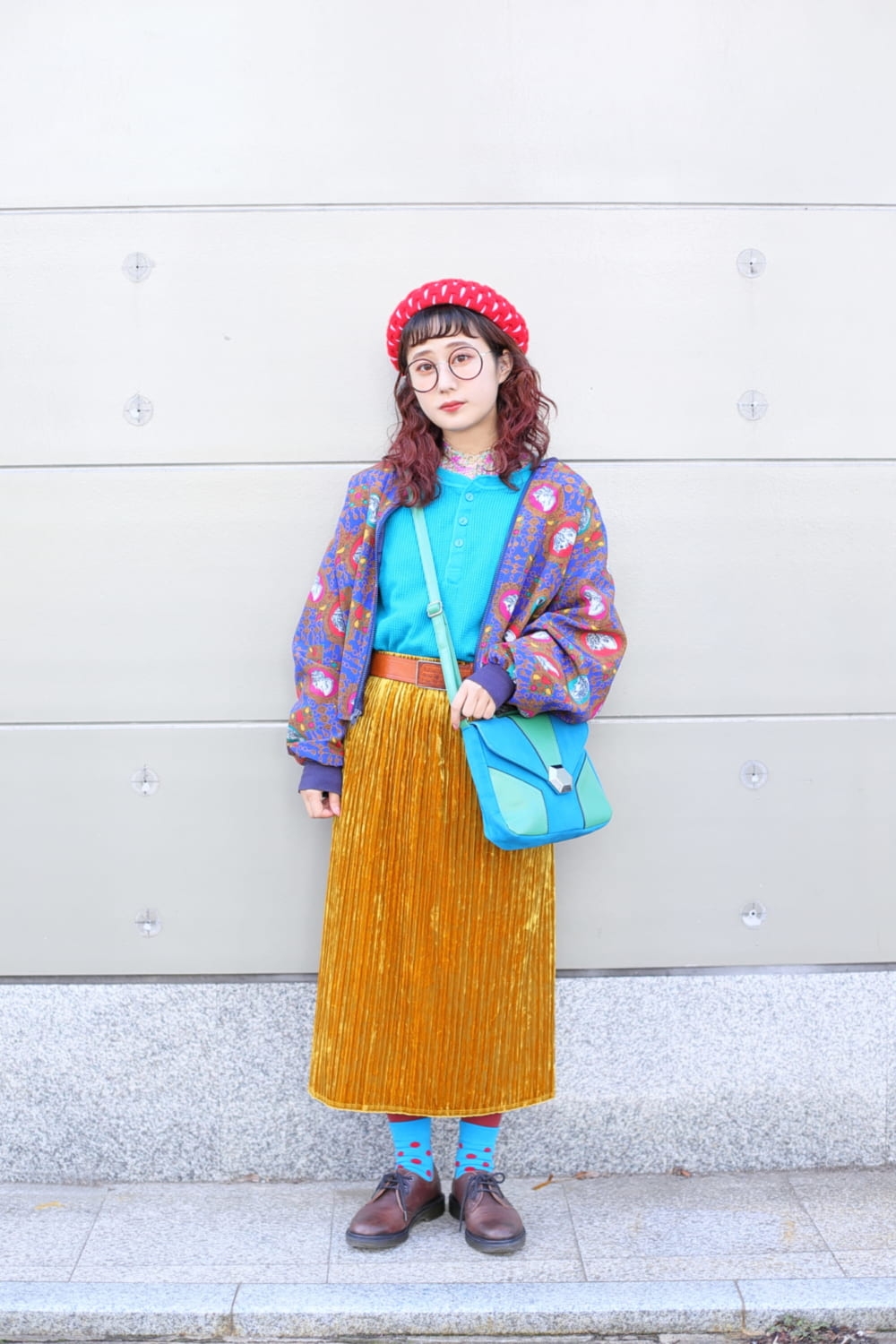 古著「穿搭高階班」就可以挑選顏色繽紛、款式設計獨特的單品進行搭配。