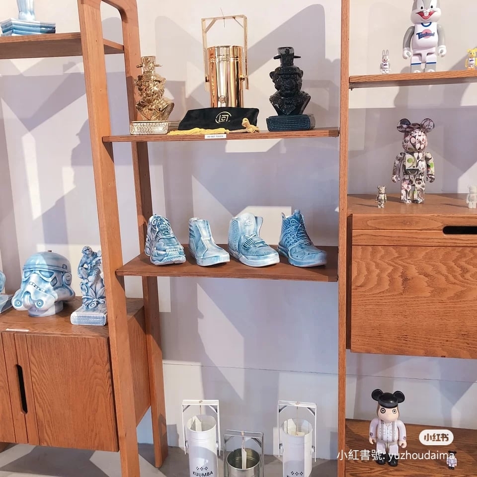 陳冠希美國朝店內部裝潢