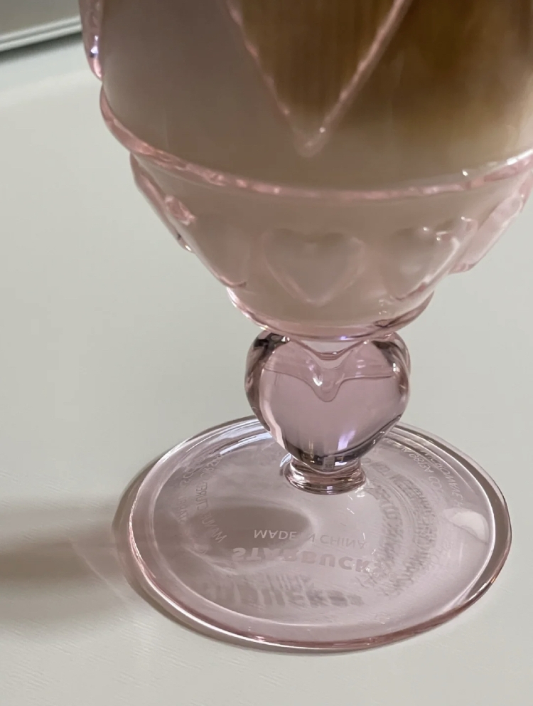 玻璃高腳杯愛心雕刻