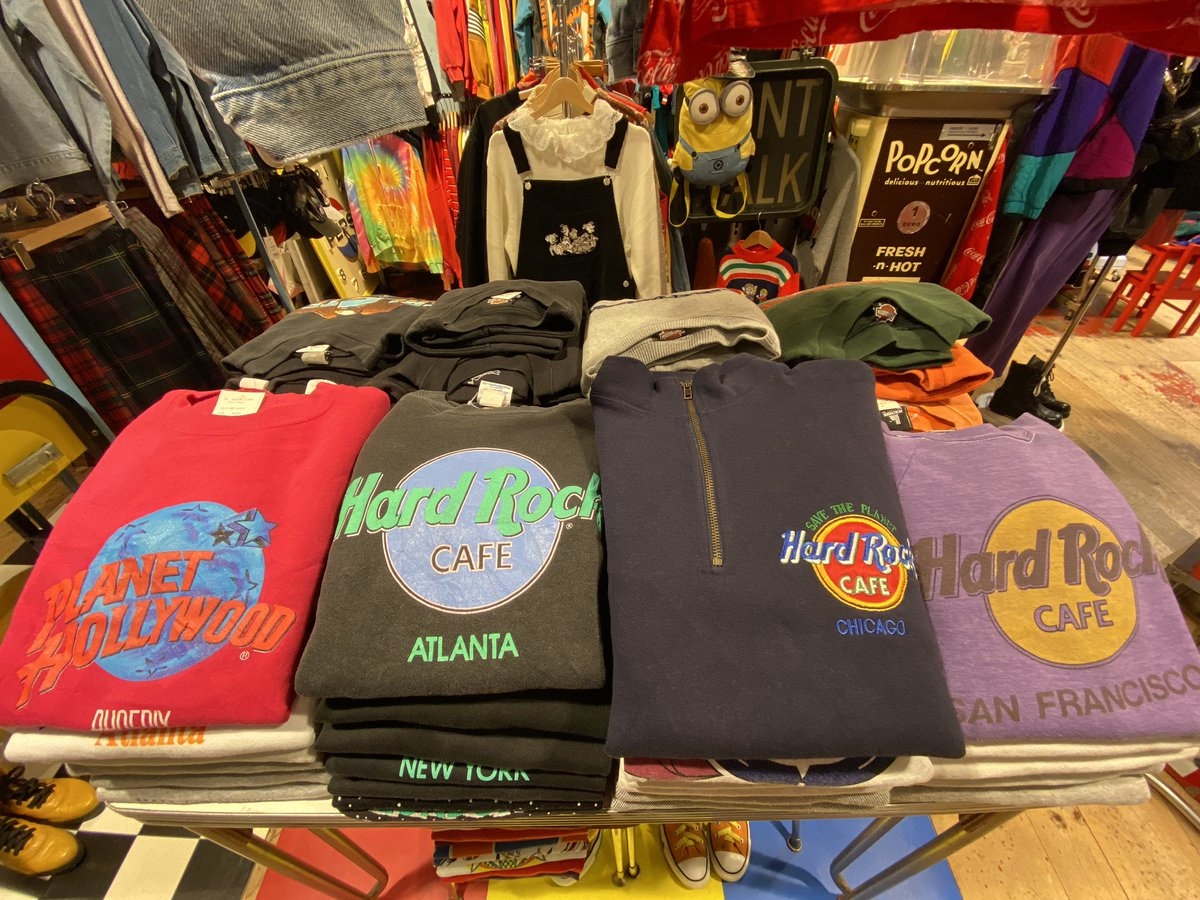 古著商品通常年代久遠,若有使用痕跡也屬正常現象。