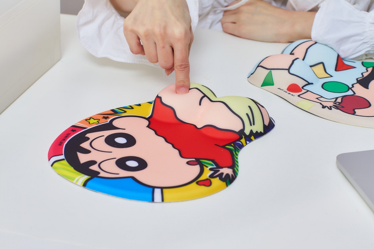 蠟筆小新3D手枕滑鼠墊