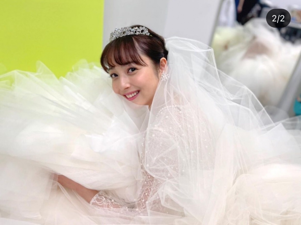 佐佐木希婚紗照