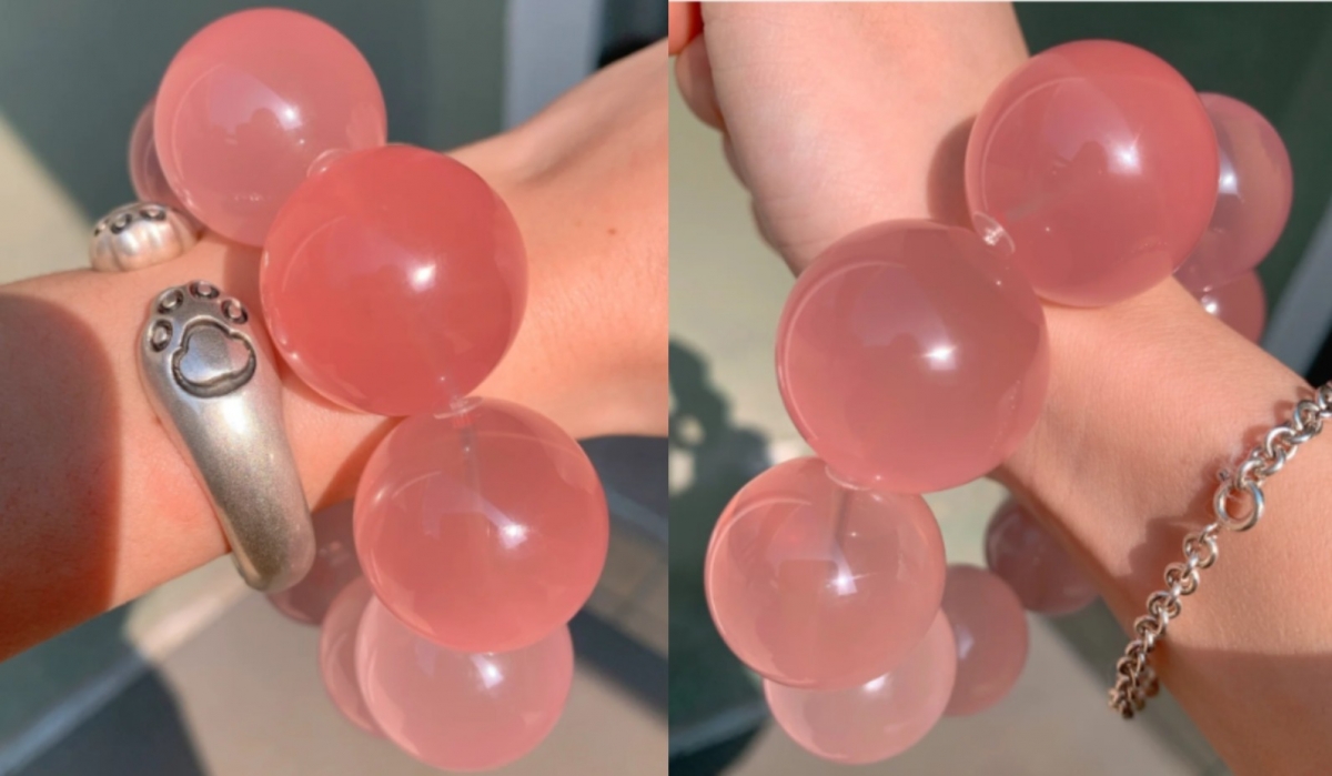 近期一款「超巨大粉晶手鍊」意外引發討論。