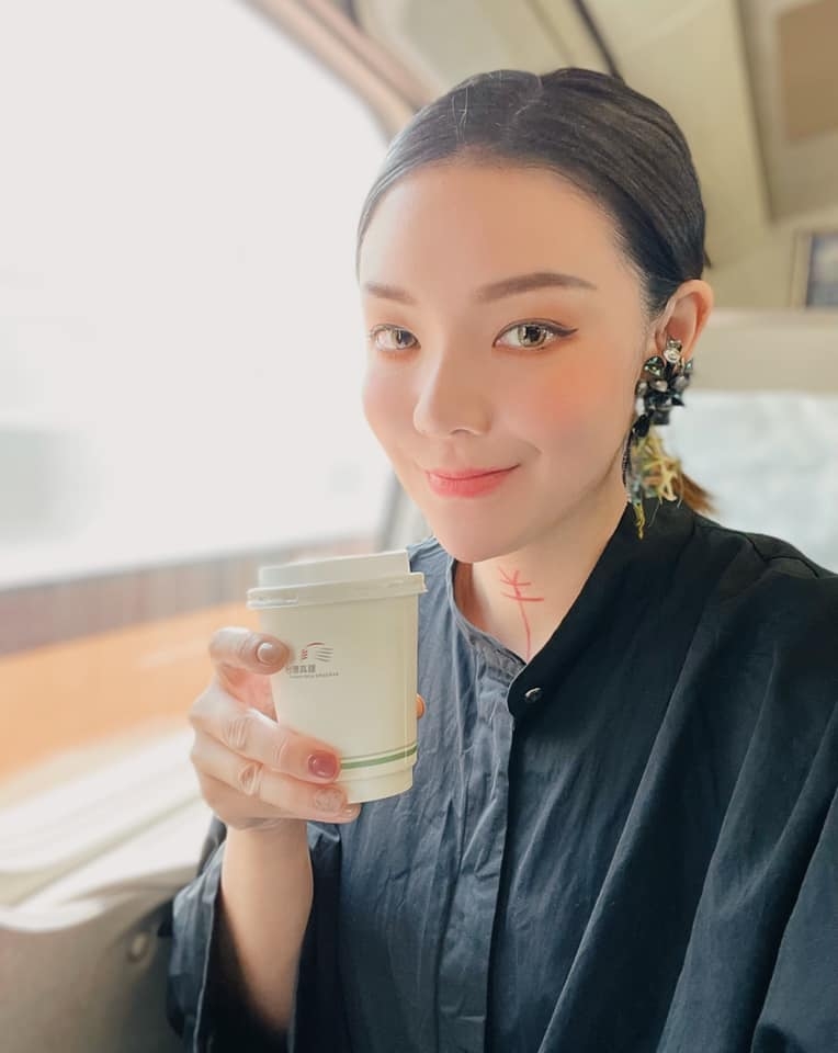 歐陽靖出道以來一直是個性酷美女