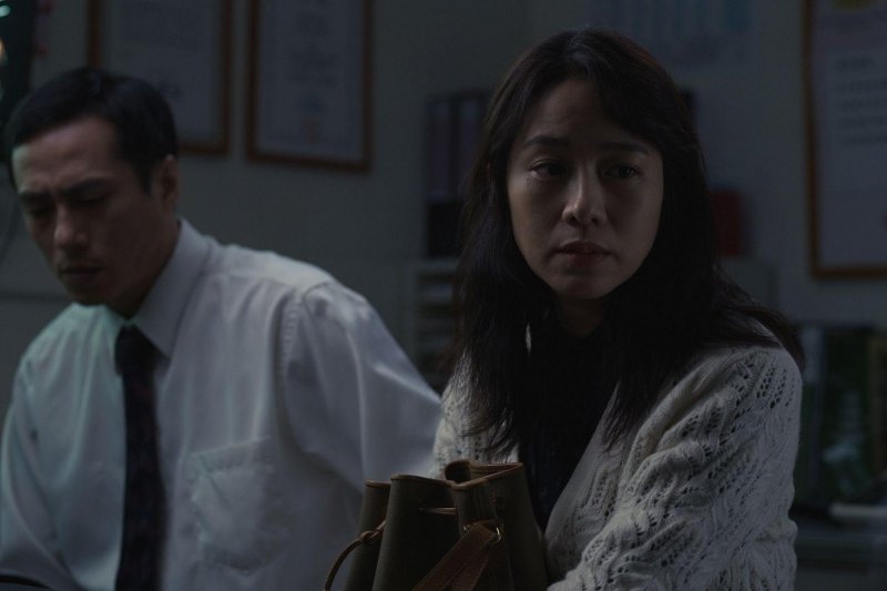 以青少年成長、文化衝突、因疾病分崩離析的家庭為主題圍繞