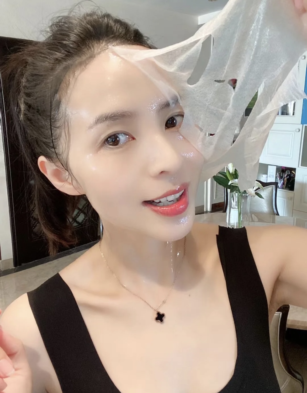 敷面膜絕佳時間點2：泡澡毛孔微張後