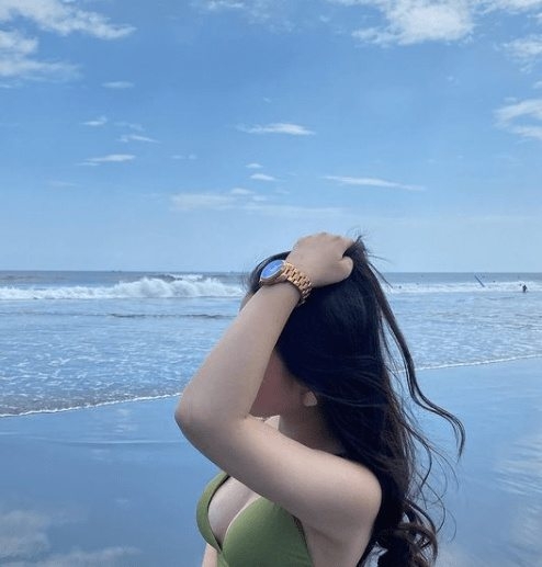 簡嘉芸身材傲人