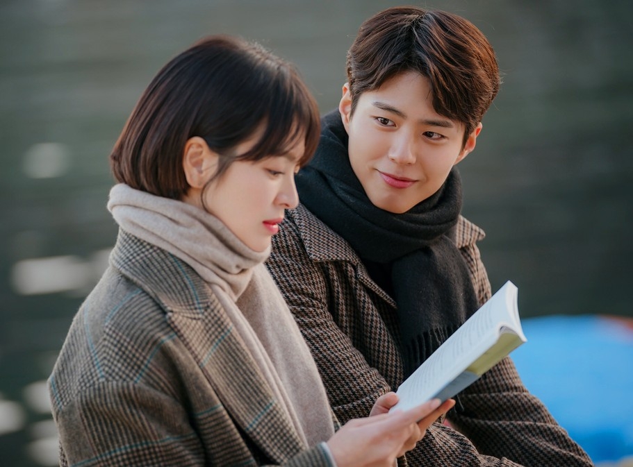 專注聆聽對方說話是最基本的尊重。