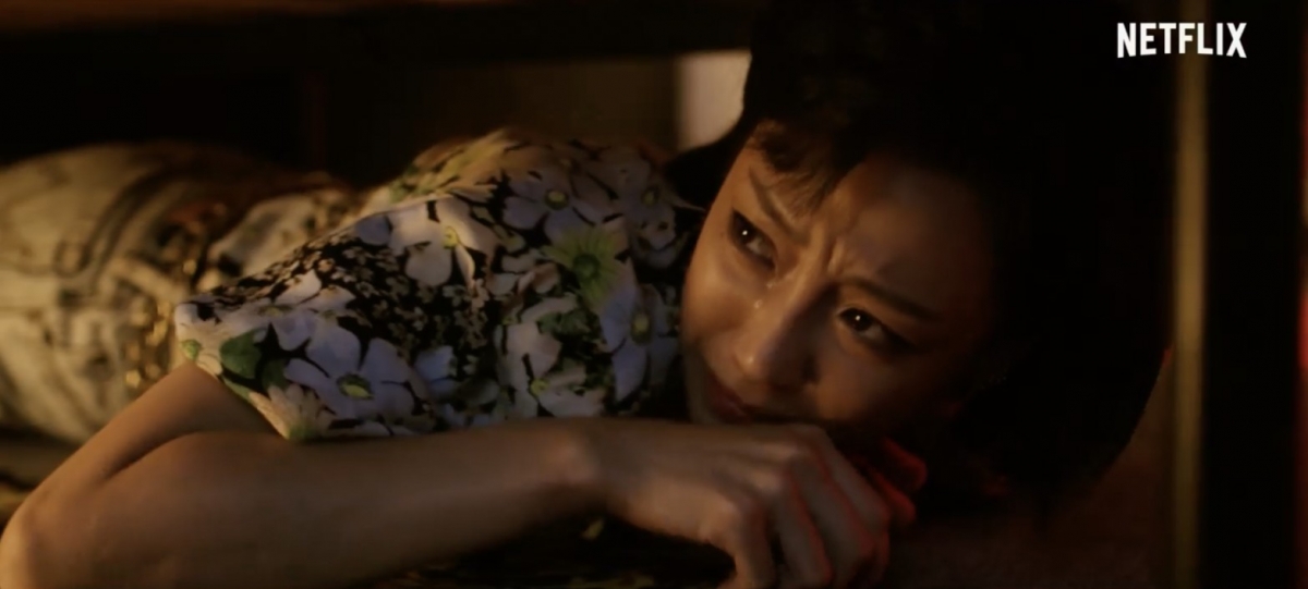 究竟百合看到了什麼如此驚恐?