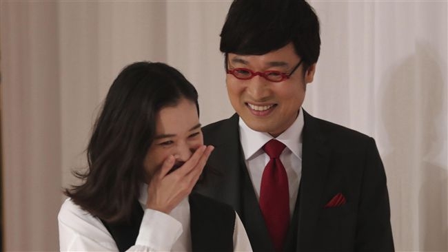 山里亮太時常逗蒼井優笑。