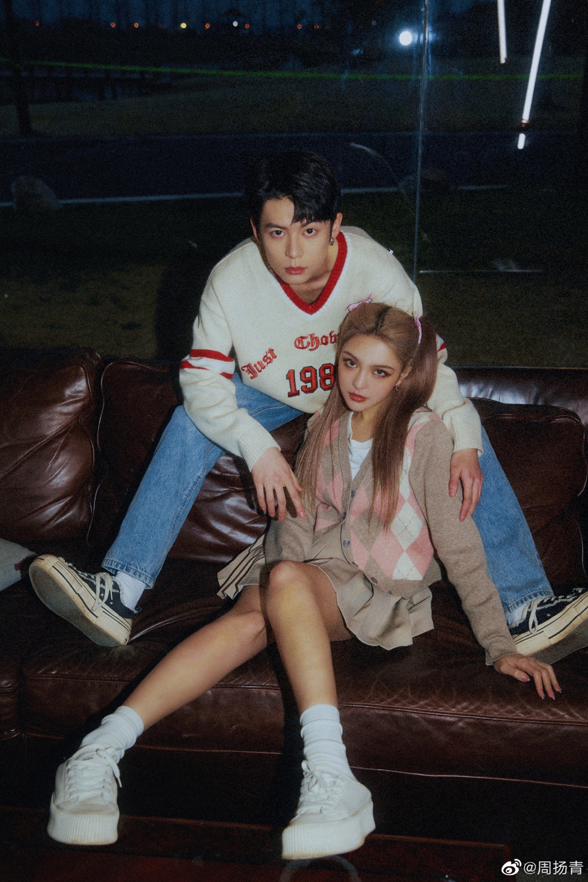 周揚青對粉絲喊 : 給你們看粉紅泡泡