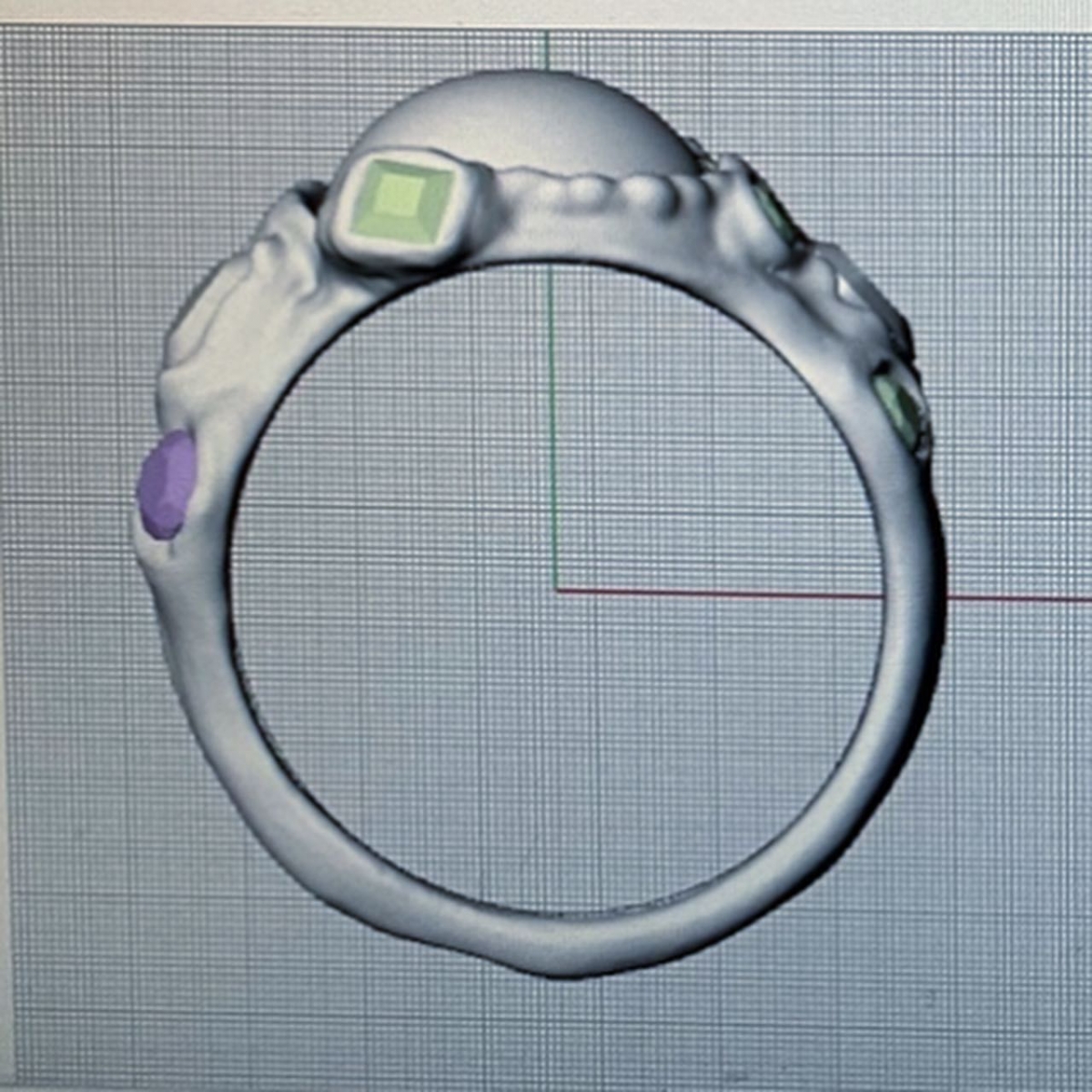 會選擇蛋白石是因為蛋白石是泫雅的最愛