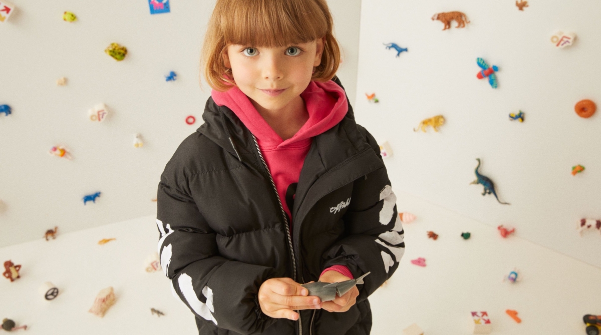 對於身材嬌小的女孩而言，童裝絕對是另一個好買的戰場喔！