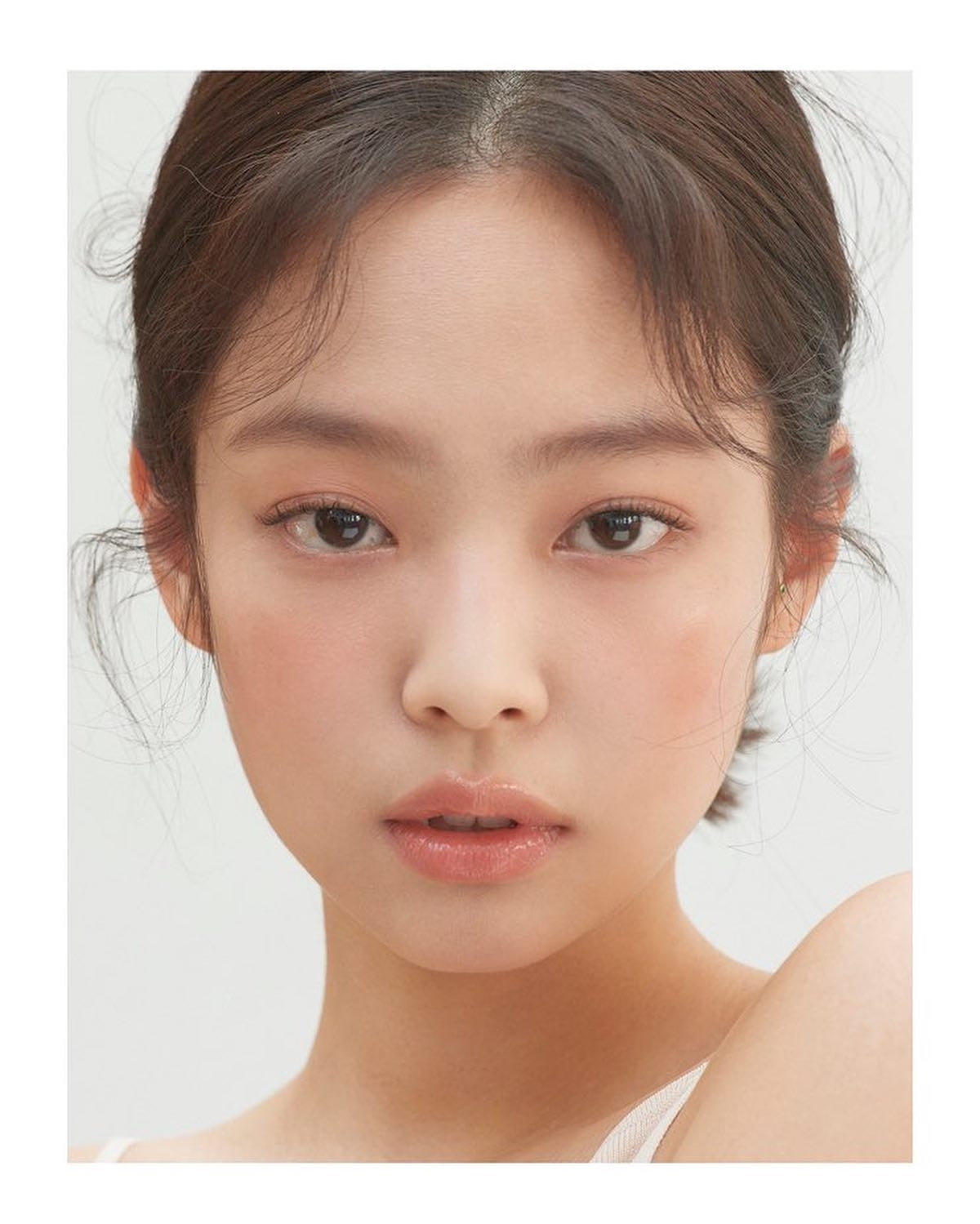 IG @ jennierubyjane