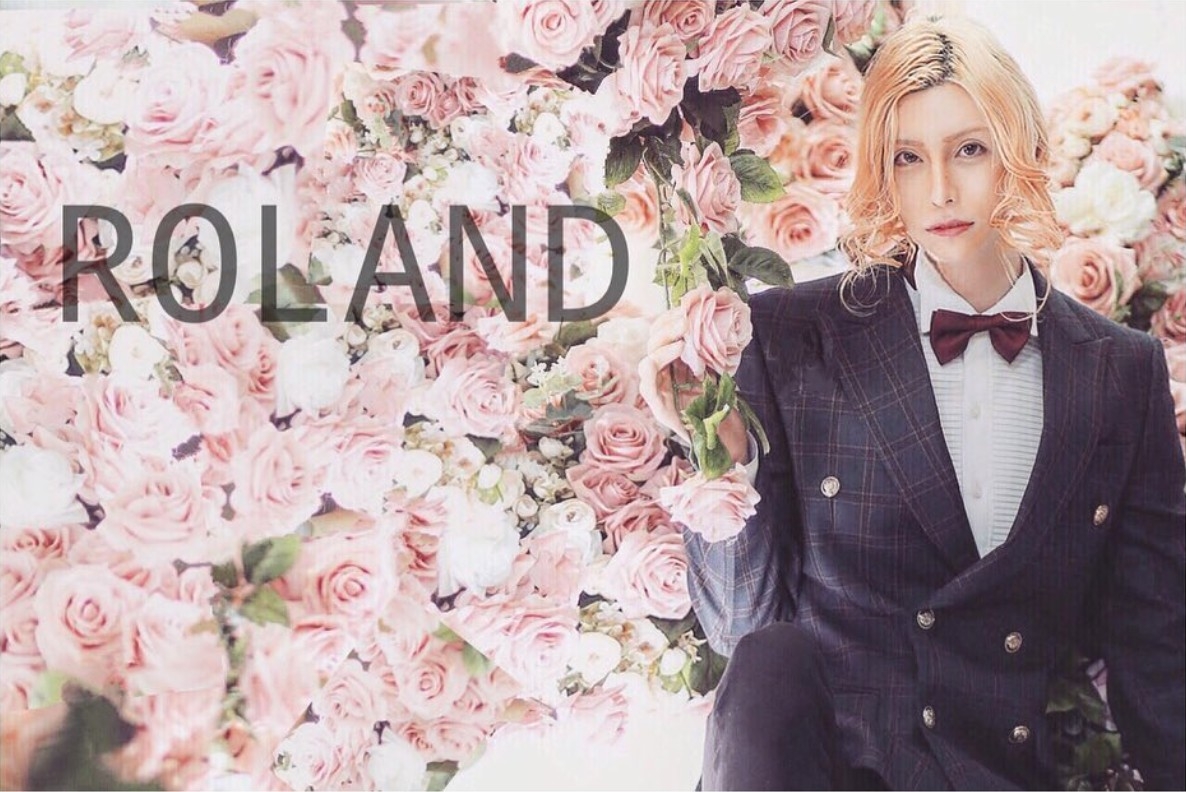 羅蘭近年來除了成為一名作家以外，也成為了YouTuber，並創業成為老闆。