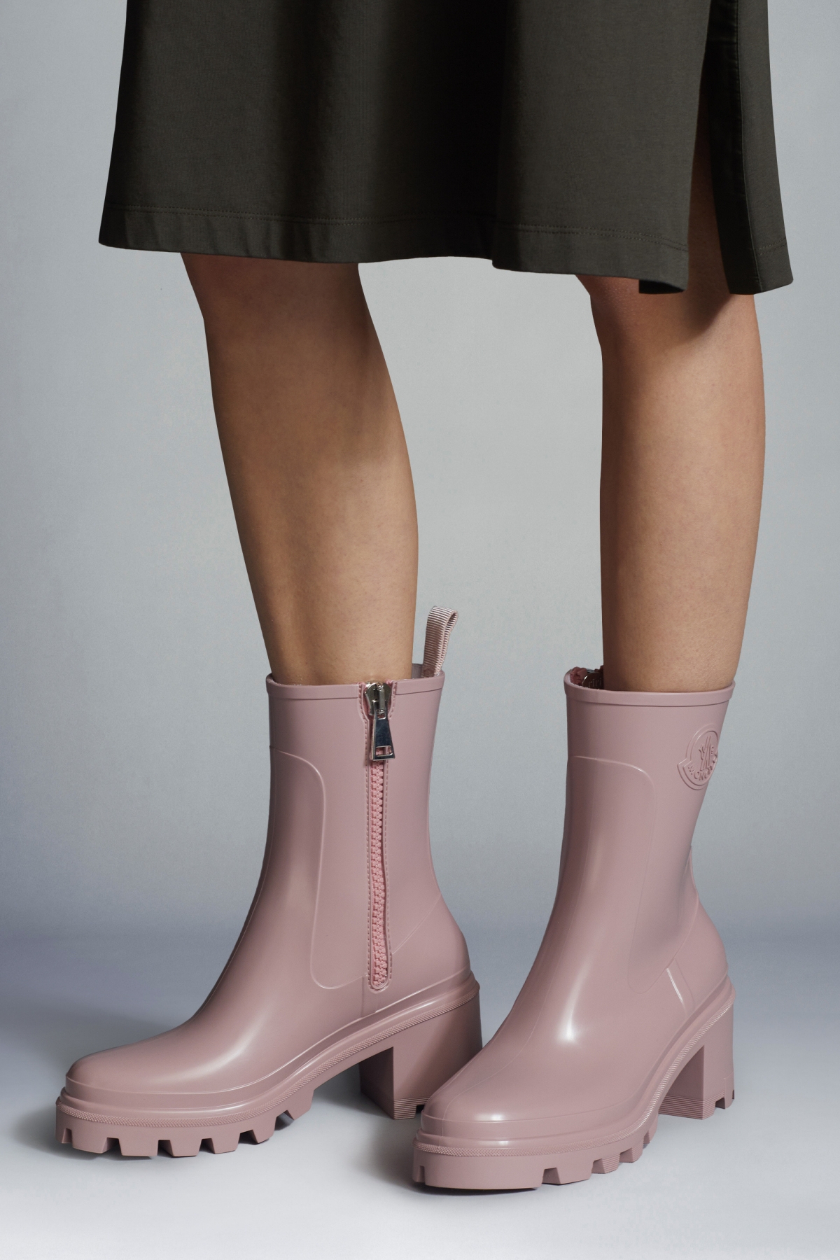 Moncler Loftgrip chunky rain boots，約 NT$16,000