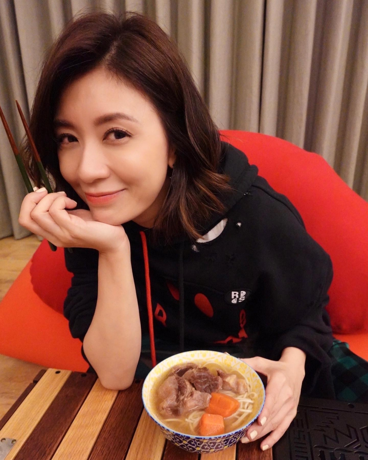 賈靜雯離婚後的感情世界受外界關注