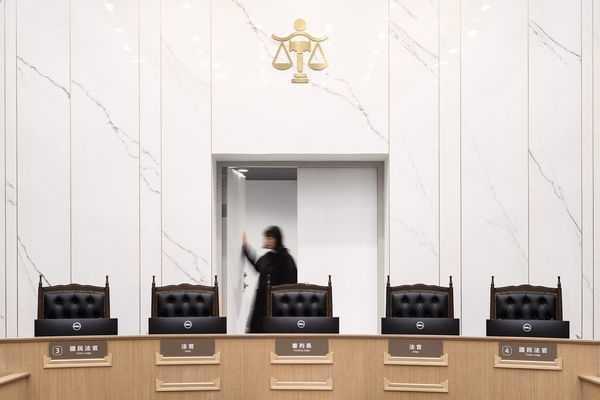 「和平白大理石」牆面，是自這次大改造的亮點。