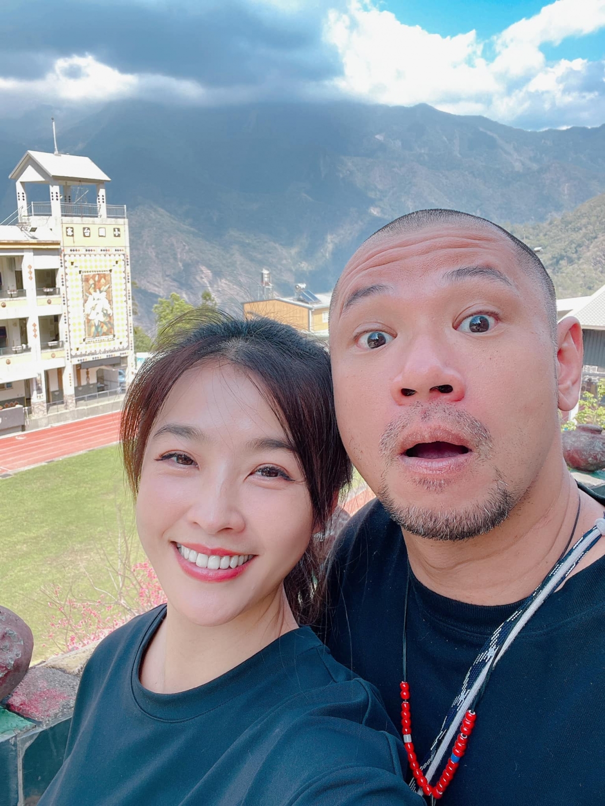 小嫻與金剛兩人現在穩定交往中