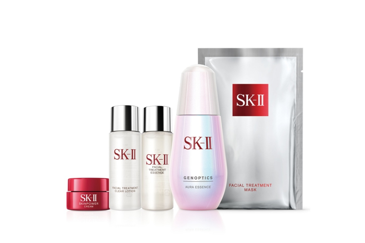 鑽光經典特惠組,建議零售價 NT.6,600元,贈品價值約NT$1,933元(SK-II超肌因鑽光淨白精華 50ml、青春露 30ml、亮采化粧水 30ml、青春敷面膜 1片、肌活能量活膚霜 2.5g)