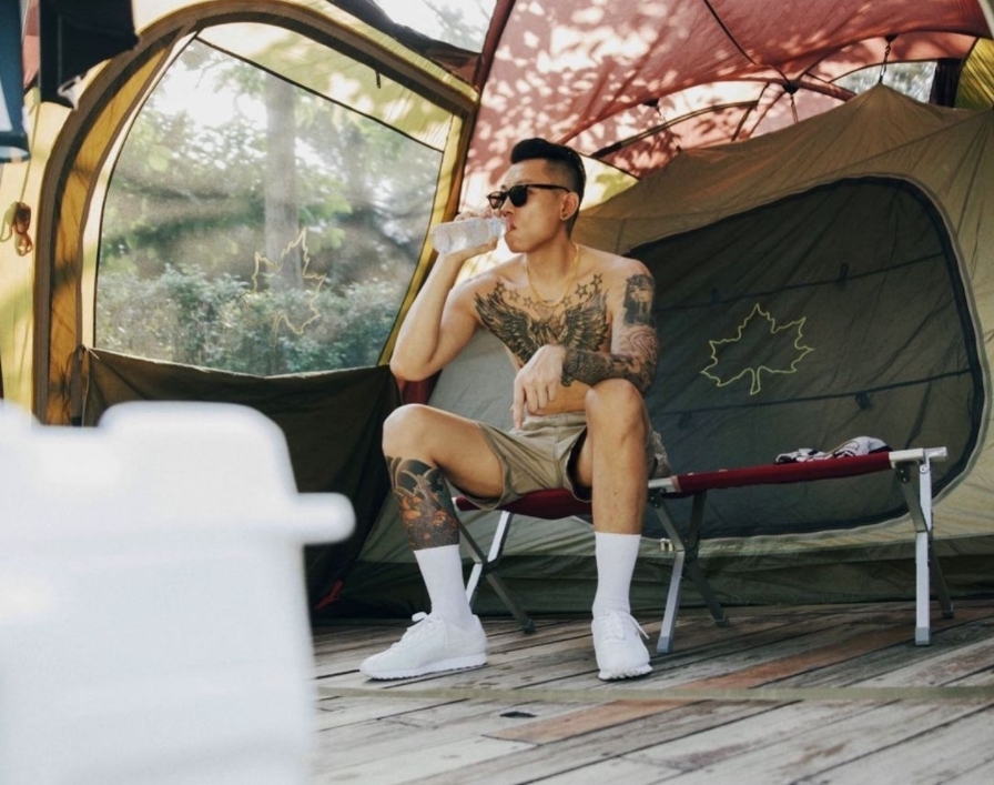 瘦子休假喜歡去露營