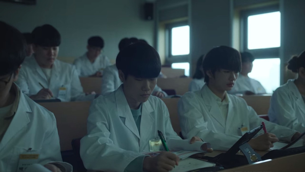 《少年法庭》用男性角色取代原本的雙胞胎姊妹原型