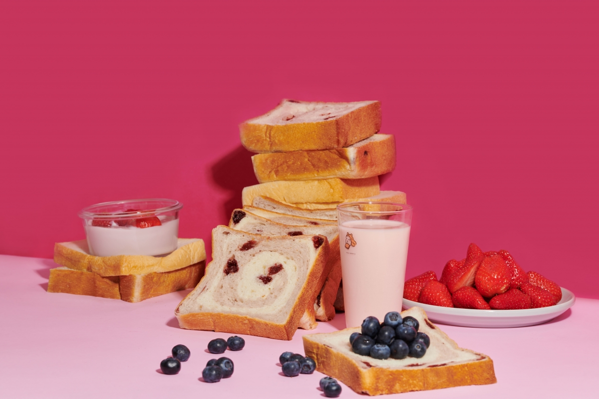 niko bakery 雙色草莓 