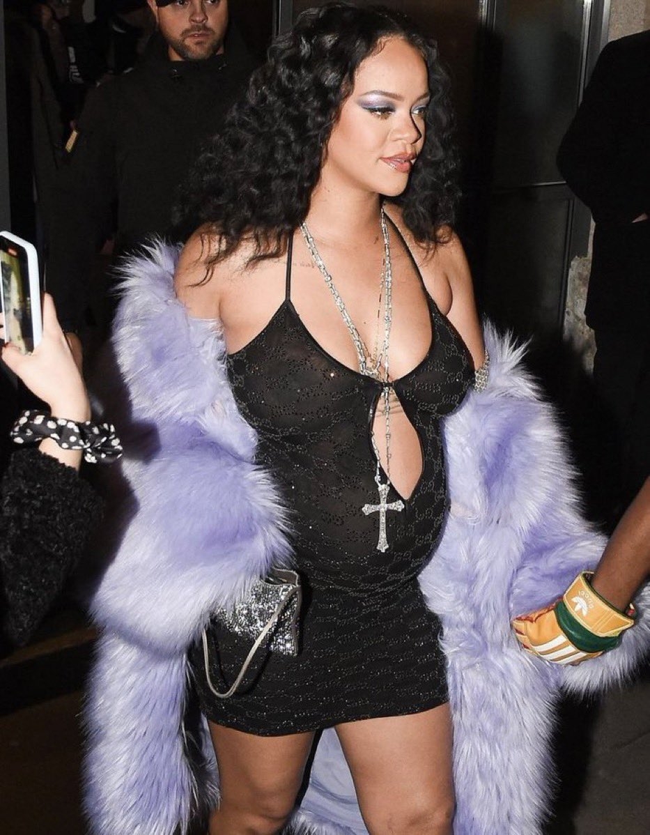 蕾哈娜私下約會也超辣