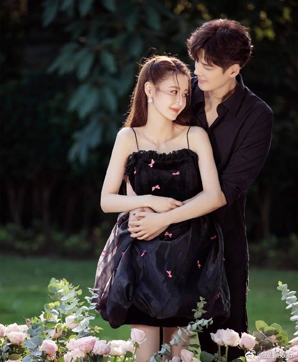 郭品超與馬澤涵的三亞婚紗照