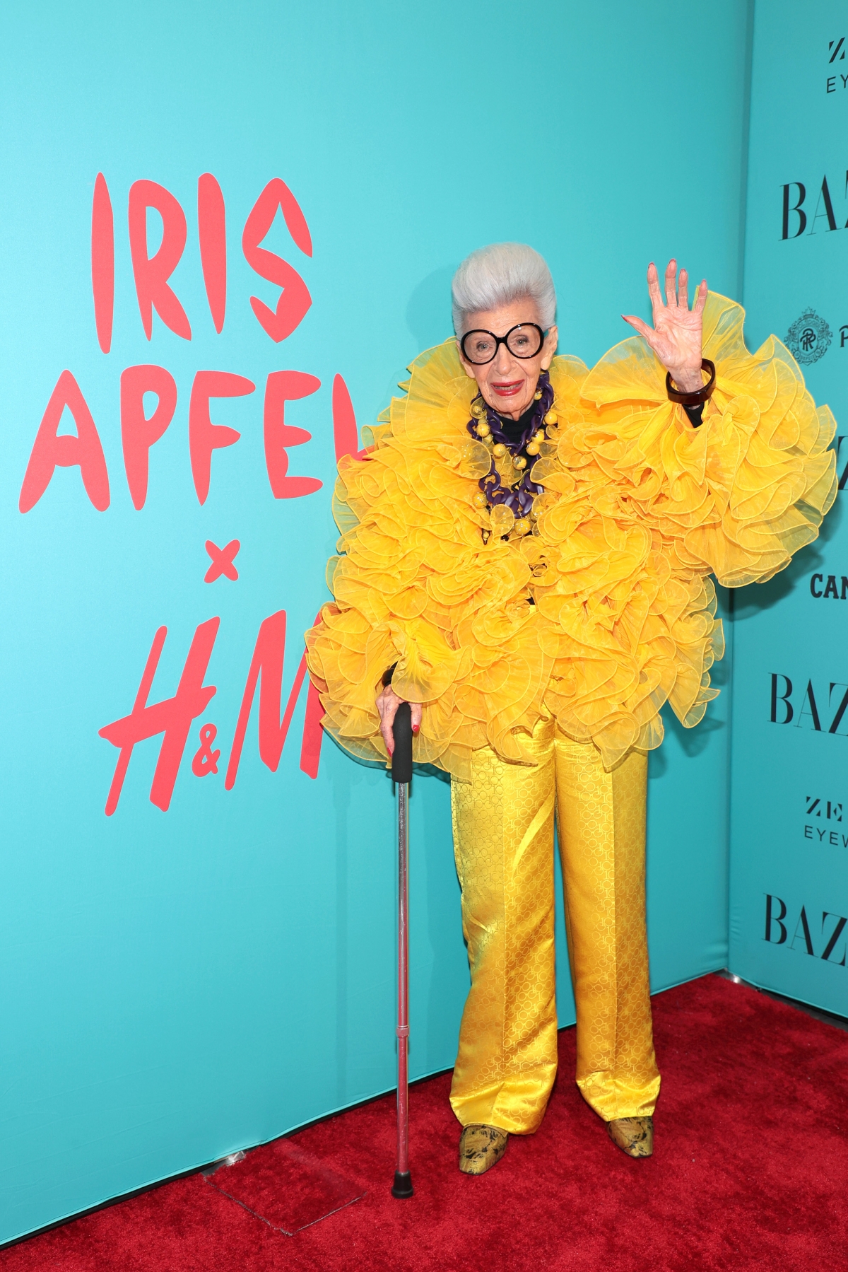 H&M 替 Iris Apfel 舉辦百歲慶生派對。