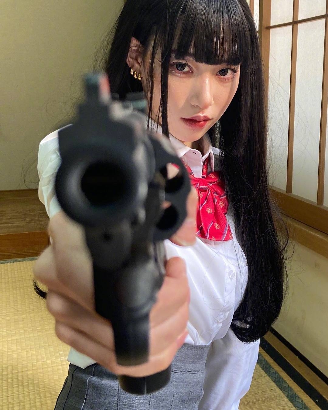 許多網友讚賞谷口布實可以代替橋本環奈,去演出《水手服與機關槍》