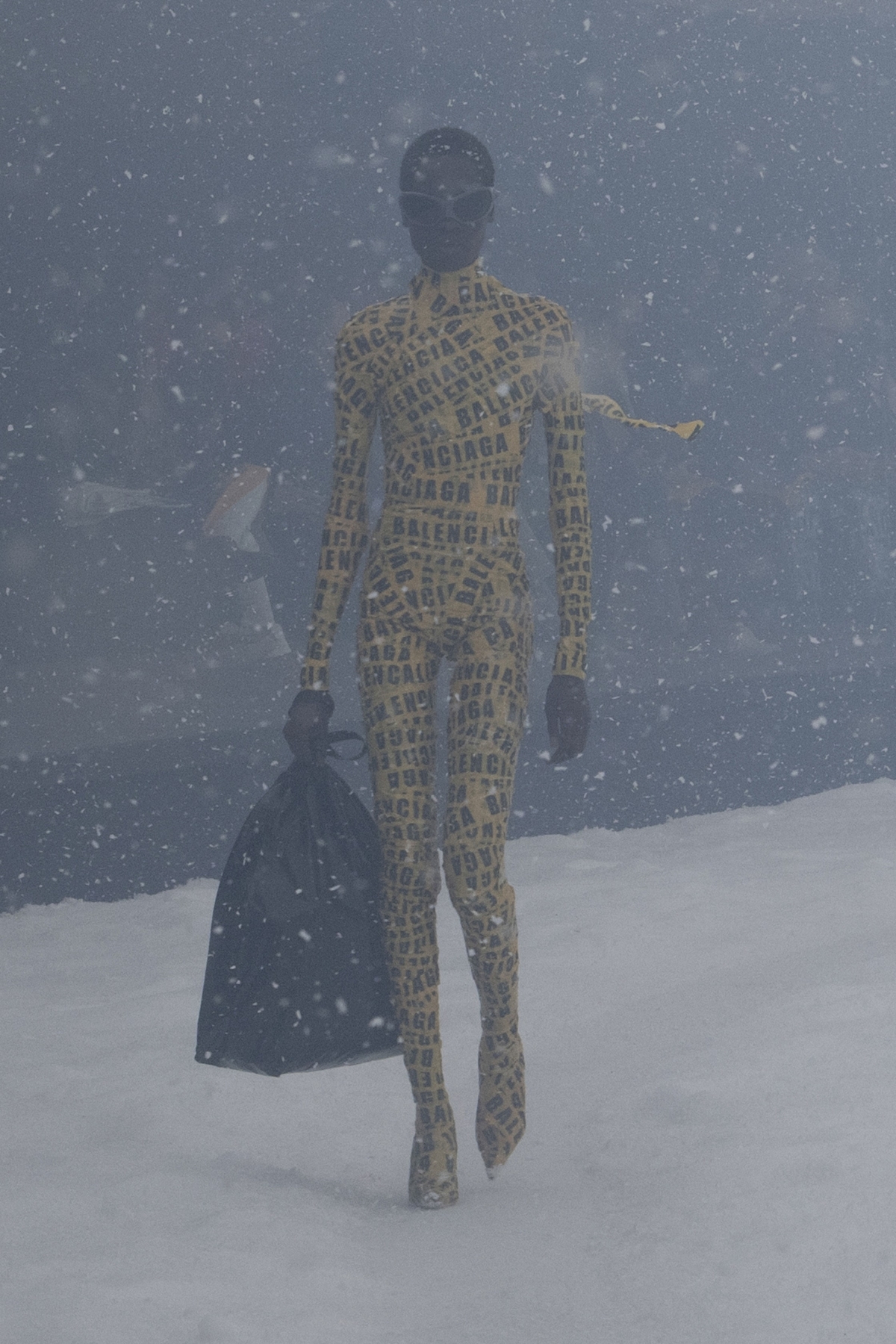 Balenciaga FALL 2022 READY-TO-WEAR