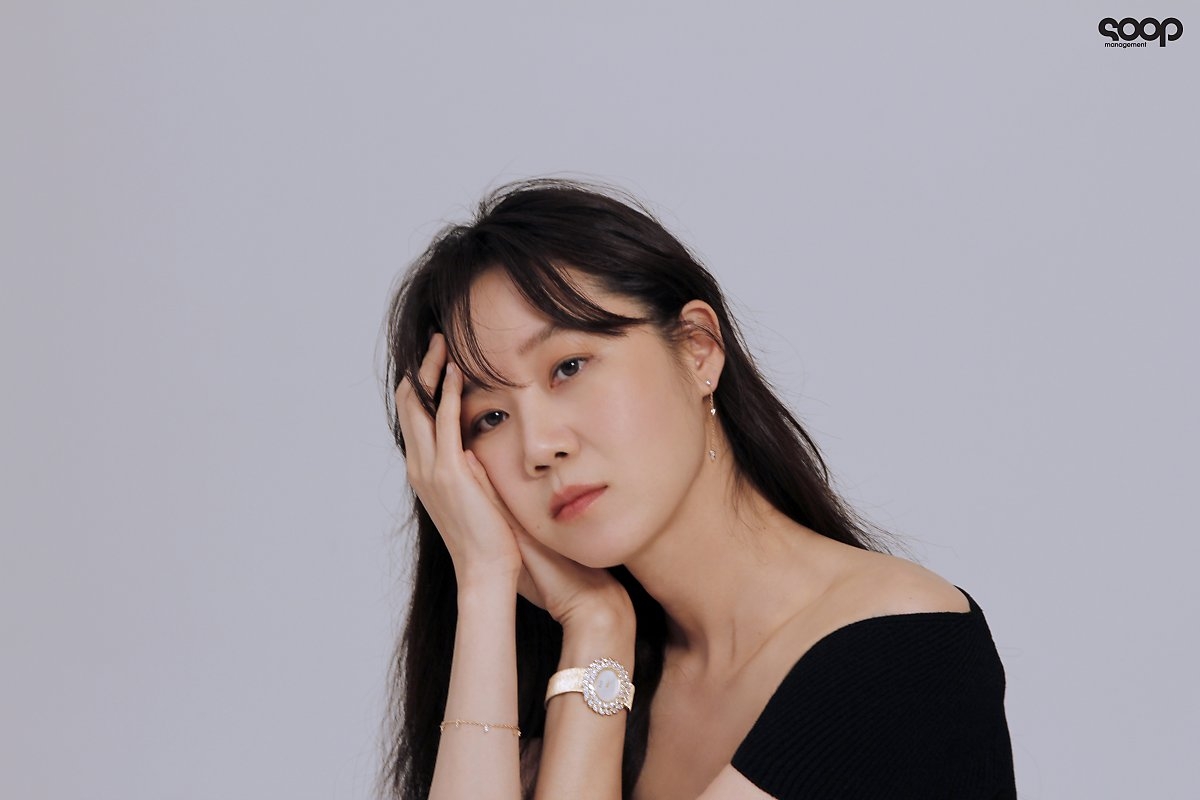 孔曉振飾演的韓裔美國宇航員「伊芙·金」