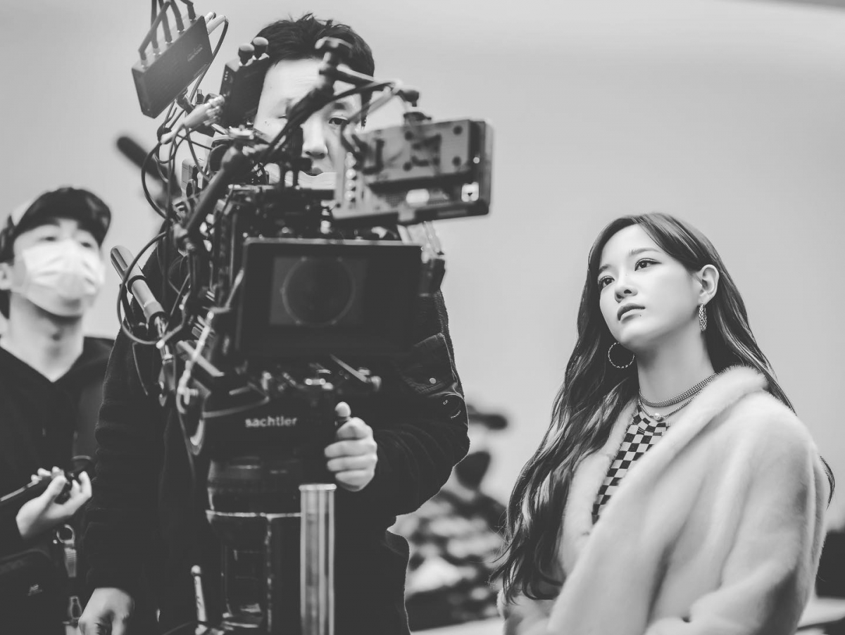 《社內相親》路透照