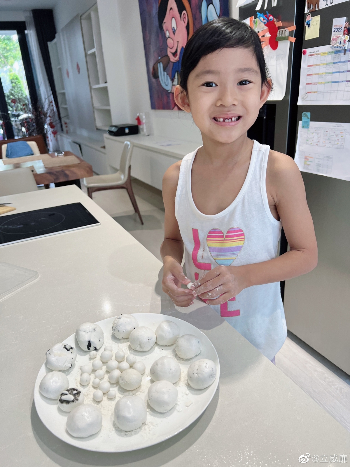 立威廉時常在微博分享家庭照片