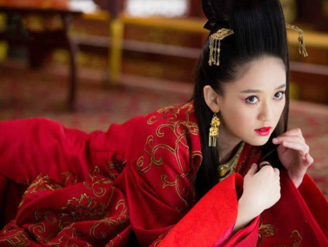 被媒體陳喬恩被媒體譽為「最嫵媚版東方不敗」。