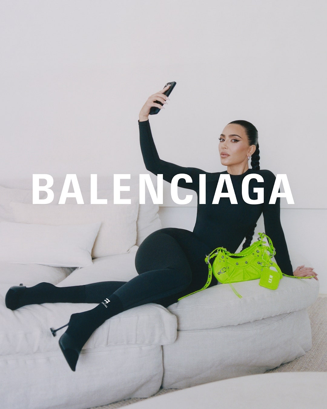 Stef Mitchell 所拍攝的 Balenciaga 海報。