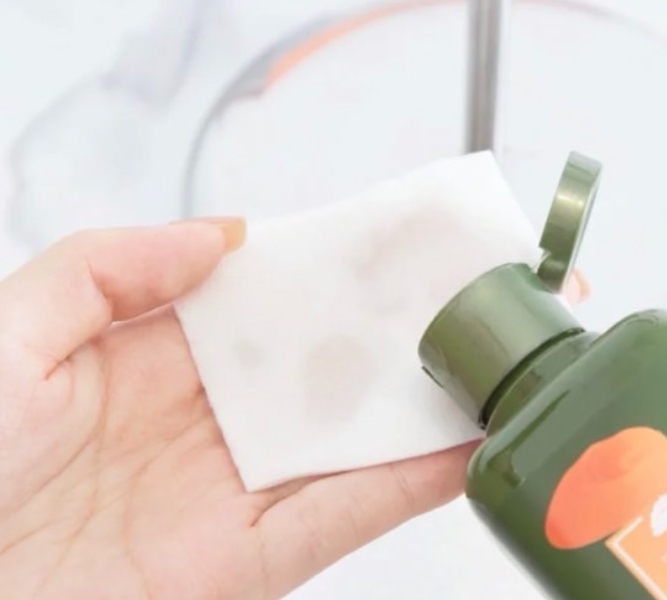 原液濕敷適合夏天曬後或是換季期的敏感肌用來穩定膚況