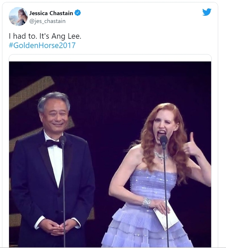 潔西卡·雀絲坦在894萬粉絲追蹤推特，貼出金馬獎頒獎照片