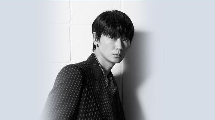 綾野剛官方網站照片