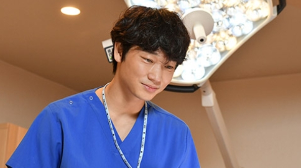 綾野剛演出數部日劇和日本電影