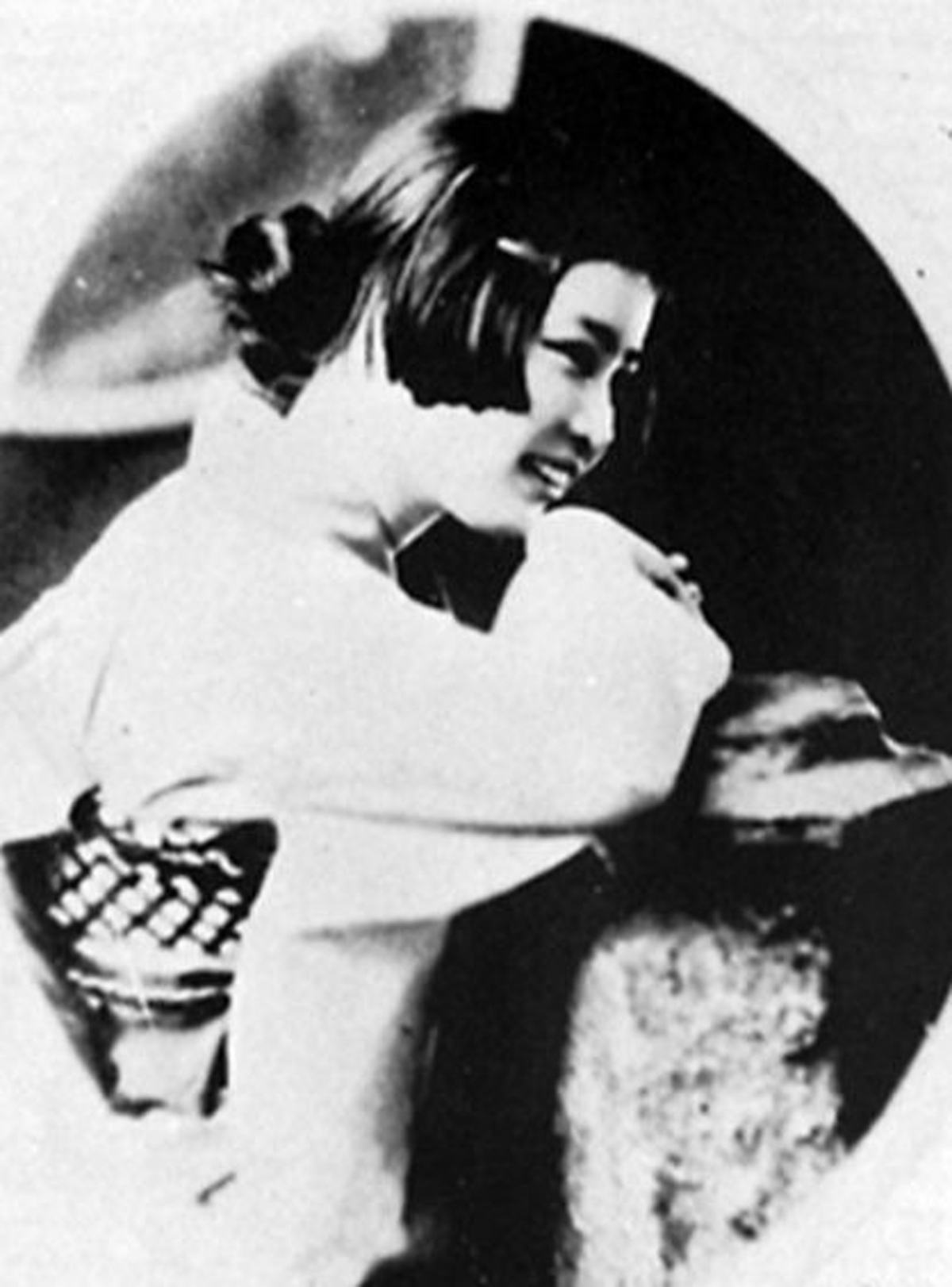 第一位殉情對象—田部目津子。