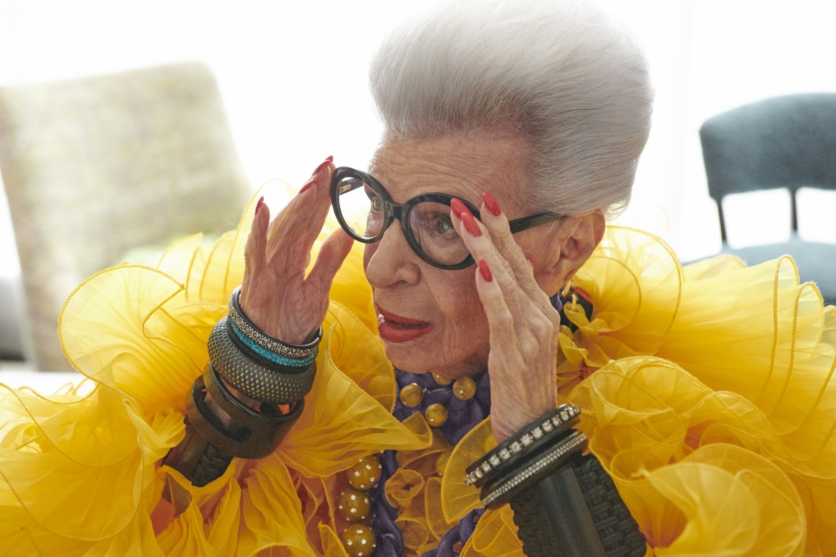 H&M 攜手時尚謬斯 Iris Apfel 推出的聯名系列令人期待。