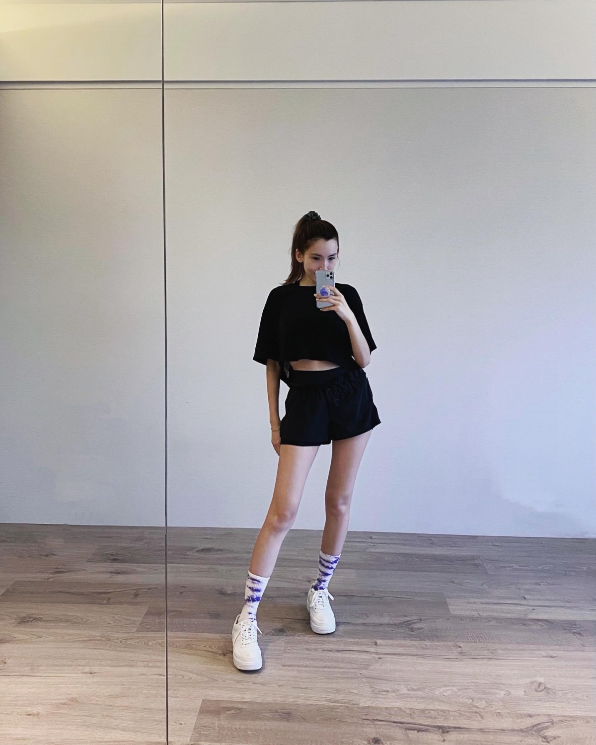 每天會補充大量水份、好好保養肌膚